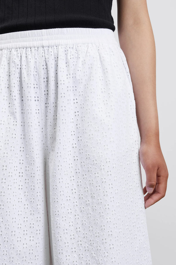 AVA SHORTS OPTIC WHITE