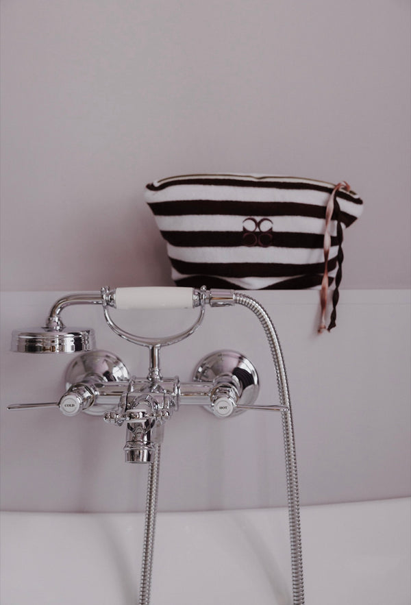 Lola toiletbag aubergine stripes coucou