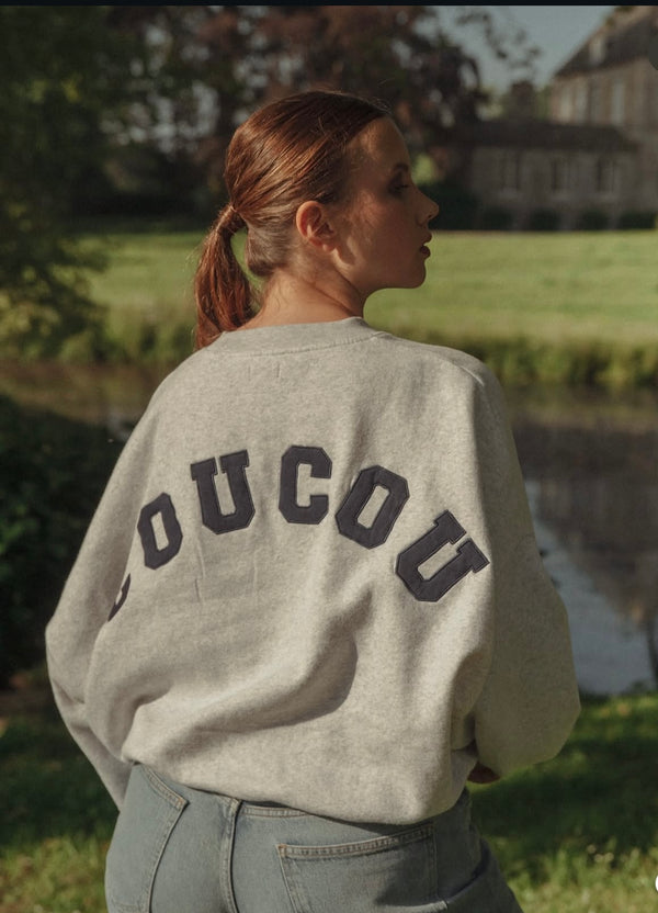 Coucou sweater dark blue on grey