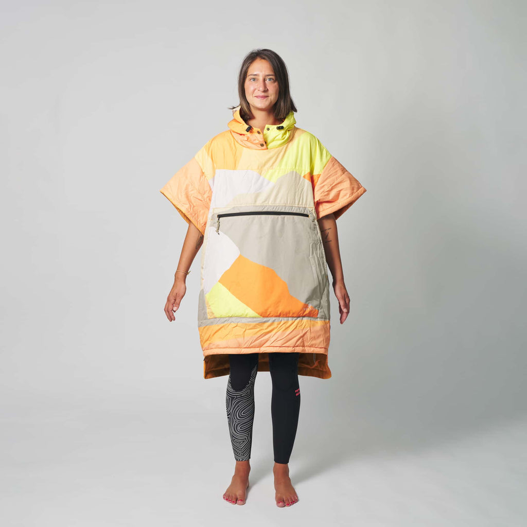 OUTDOOR PONCHO SUNSCAPE