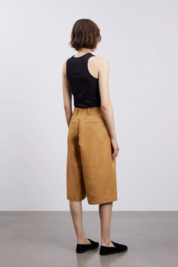 MUTO SHORTS GOLDEN BROWN